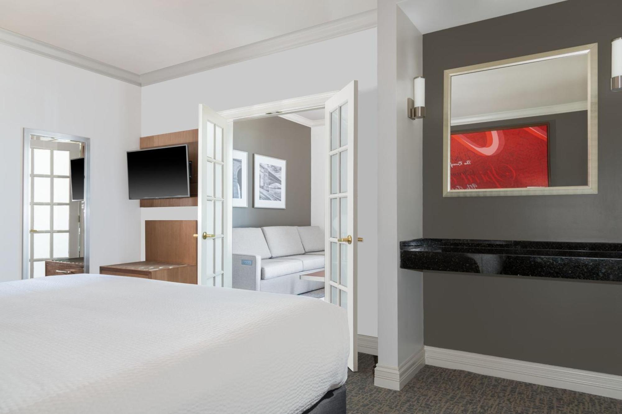 Courtyard St. Louis Downtown/Convention Center Hotel Bagian luar foto